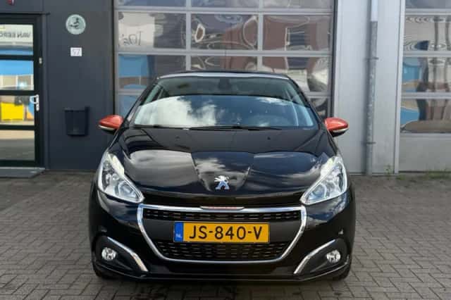 Peugeot 208 (2016) thumbnail 2