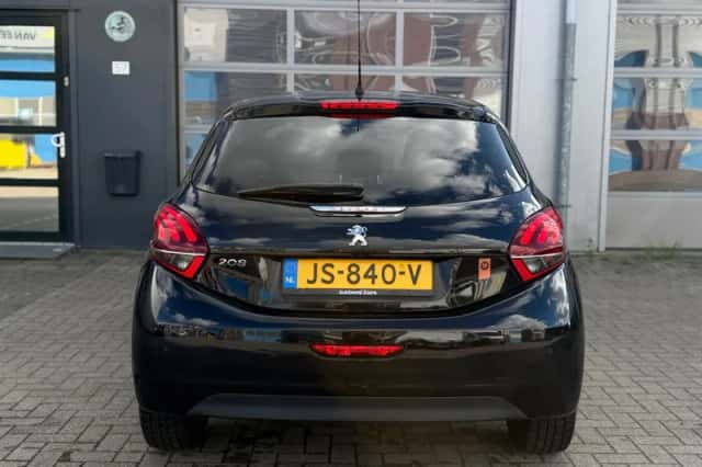 Peugeot 208 (2016) thumbnail 5