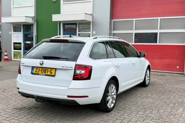 Škoda Octavia (2020) thumbnail 6