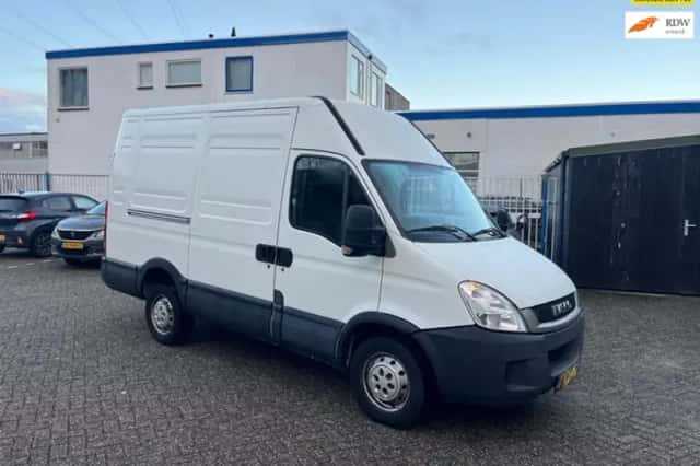 Iveco Daily (2009) thumbnail 1