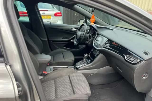 Opel Astra (2016) thumbnail 3