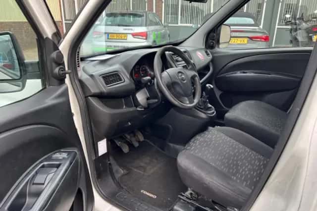 Opel Combo (2014) thumbnail 2