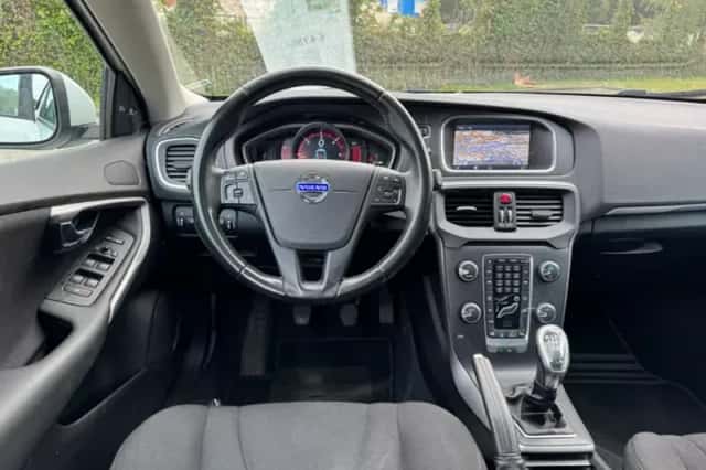 Volvo V40 (2012) thumbnail 4