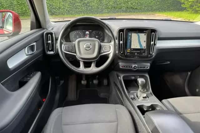 Volvo XC40 (2021) thumbnail 4