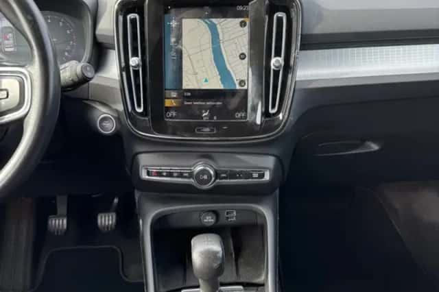 Volvo XC40 (2021) thumbnail 5
