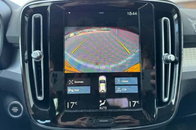 Volvo XC40 (2021) thumbnail 6