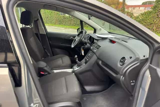 Opel Meriva (2010) thumbnail 3