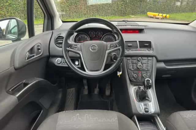 Opel Meriva (2010) thumbnail 4