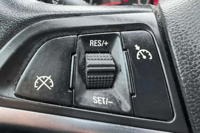 Opel Astra (2011) thumbnail 6