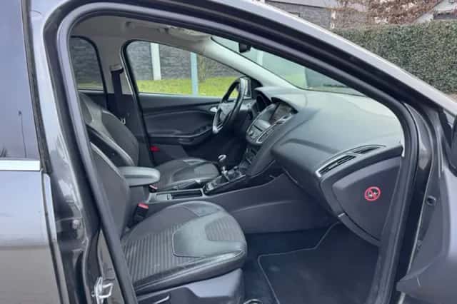 Ford Focus (2016) thumbnail 3