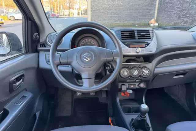 Suzuki Alto (2013) thumbnail 4