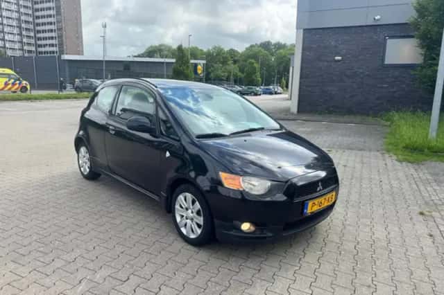 Mitsubishi Colt (2010) thumbnail 1