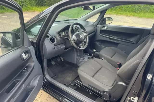 Mitsubishi Colt (2010) thumbnail 2