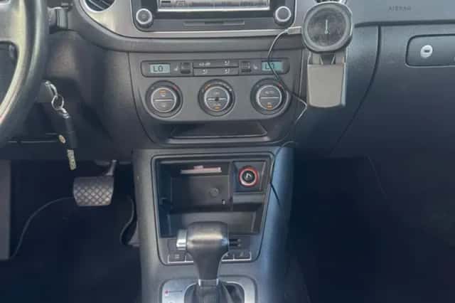 Volkswagen Tiguan (2009) thumbnail 5