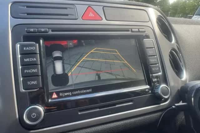Volkswagen Tiguan (2009) thumbnail 6