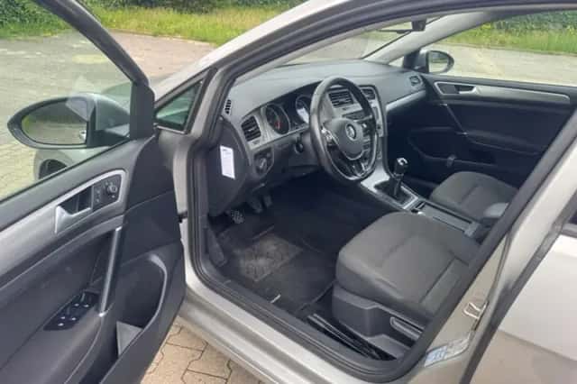 Volkswagen Golf (2016) thumbnail 2