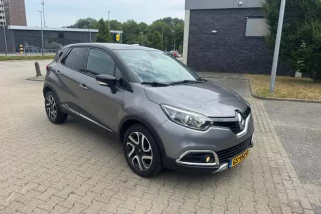 Renault Captur (2015) thumbnail 1