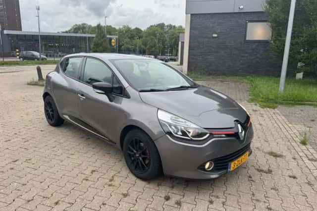 Renault Clio (2014) thumbnail 1