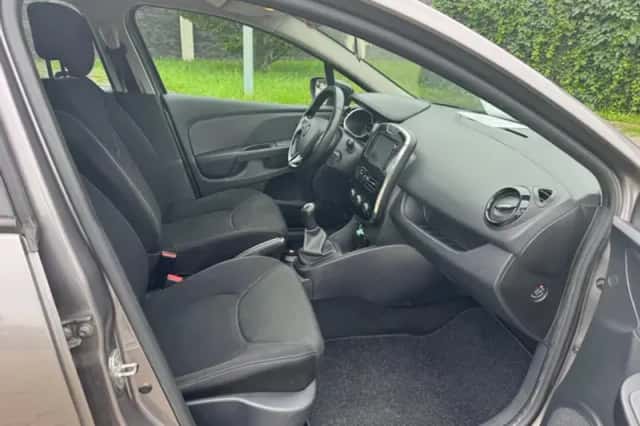 Renault Clio (2014) thumbnail 3