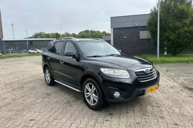 Hyundai Santa Fe (2011) thumbnail 1