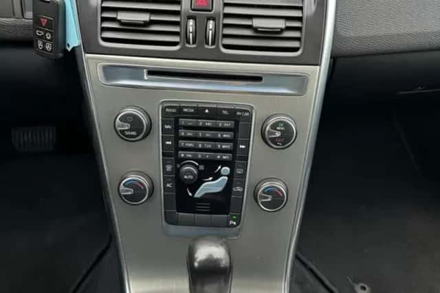 Volvo XC60 (2012) thumbnail 5