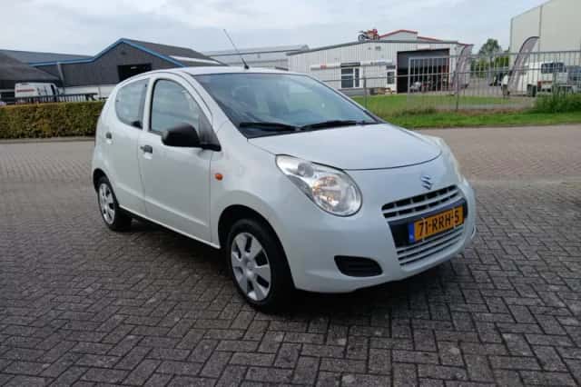 Suzuki Alto (2011) thumbnail 4