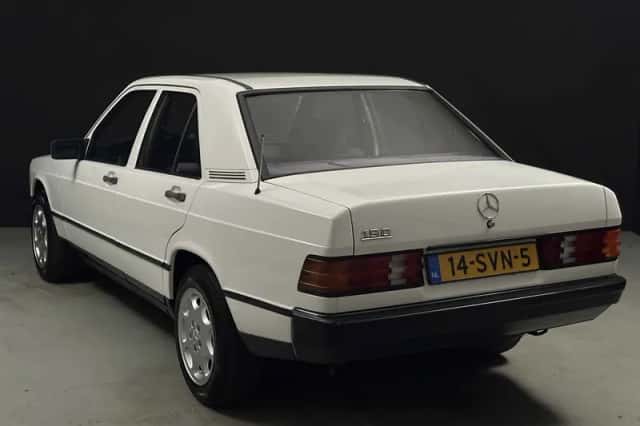 Mercedes-Benz 190-Serie (1984) thumbnail 5