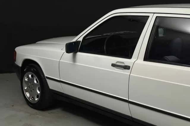 Mercedes-Benz 190-Serie (1984) thumbnail 6