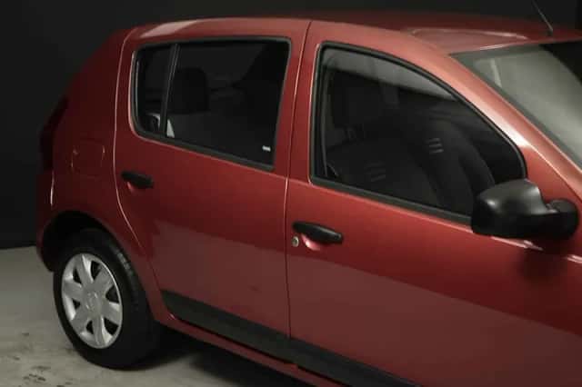 Dacia Sandero (2012) thumbnail 6