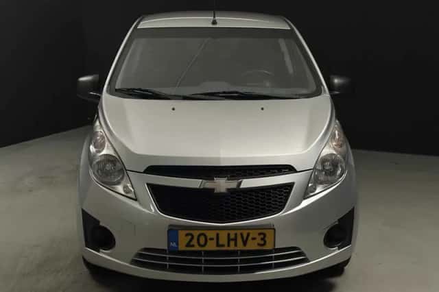 Chevrolet Spark (2010) thumbnail 4