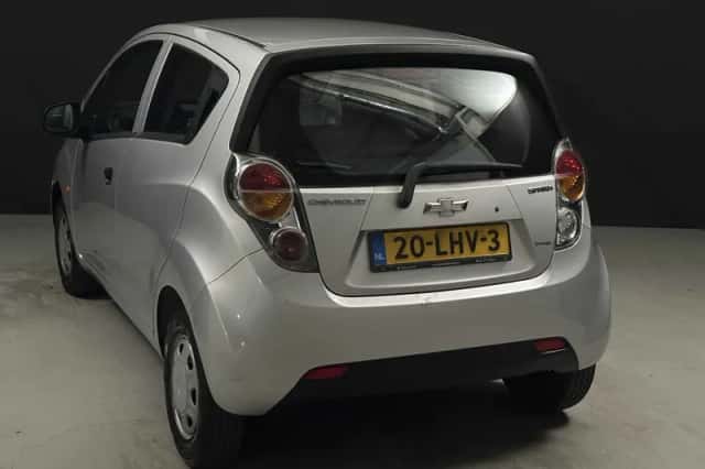 Chevrolet Spark (2010) thumbnail 5
