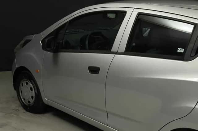 Chevrolet Spark (2010) thumbnail 6
