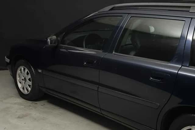 Volvo V70 (2003) thumbnail 6