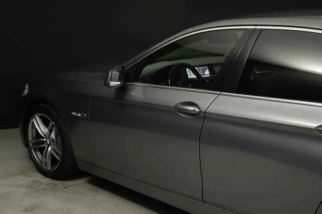 BMW 5-Serie (2010) thumbnail 6