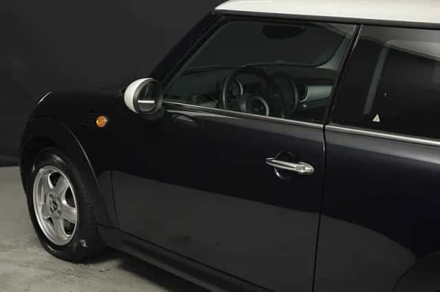 MINI Cooper (2007) thumbnail 6