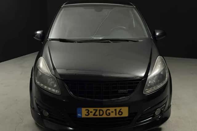 Opel Corsa (2007) thumbnail 4