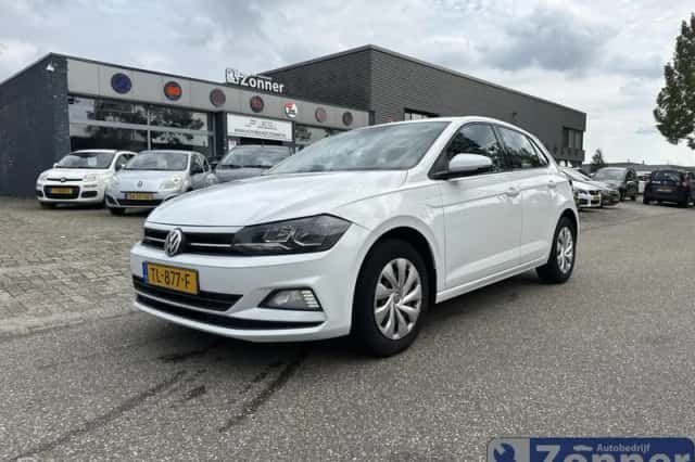 Volkswagen Polo (2018) thumbnail 2