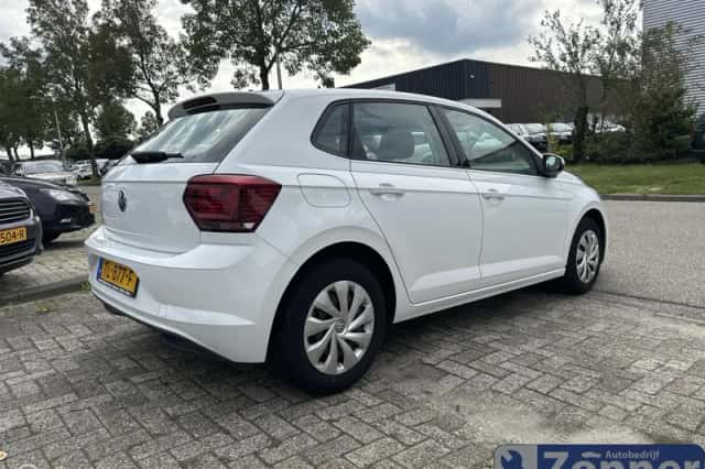 Volkswagen Polo (2018) thumbnail 3