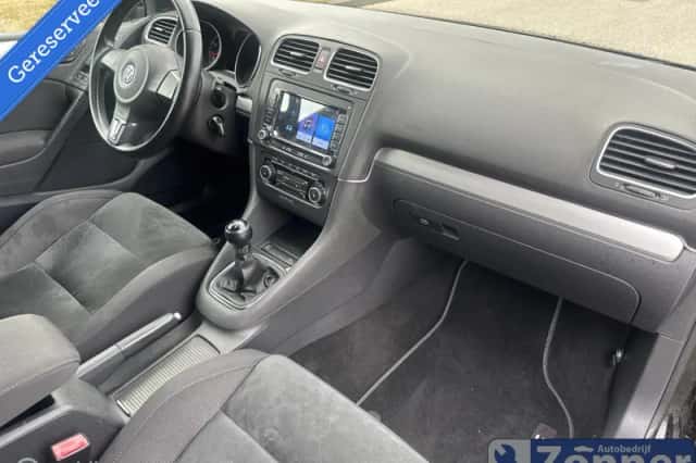 Volkswagen Golf (2009) thumbnail 5