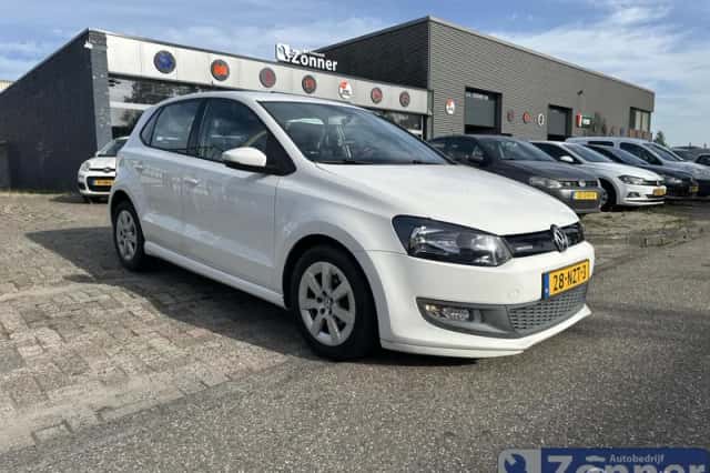 Volkswagen Polo (2011) thumbnail 1