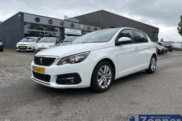 Peugeot 308 (2018) thumbnail 2