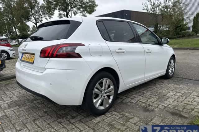 Peugeot 308 (2018) thumbnail 3