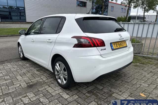 Peugeot 308 (2018) thumbnail 4