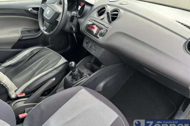 SEAT Ibiza (2012) thumbnail 5