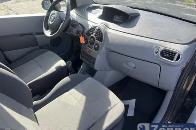 Renault Modus (2007) thumbnail 5