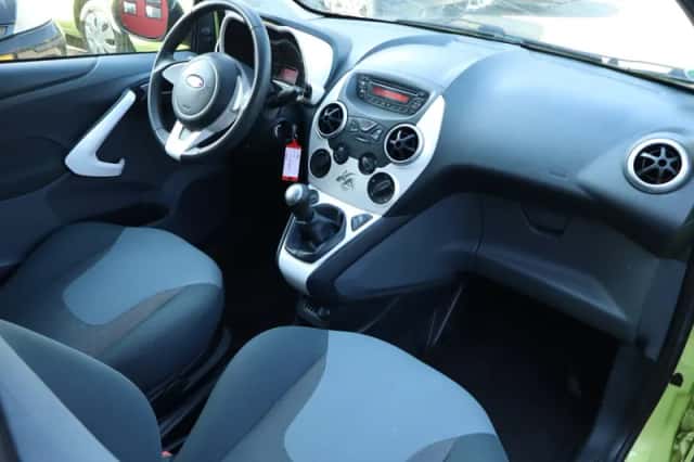 Ford Ka (2010) thumbnail 3