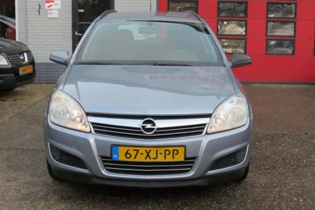 Opel Astra (2007) thumbnail 2