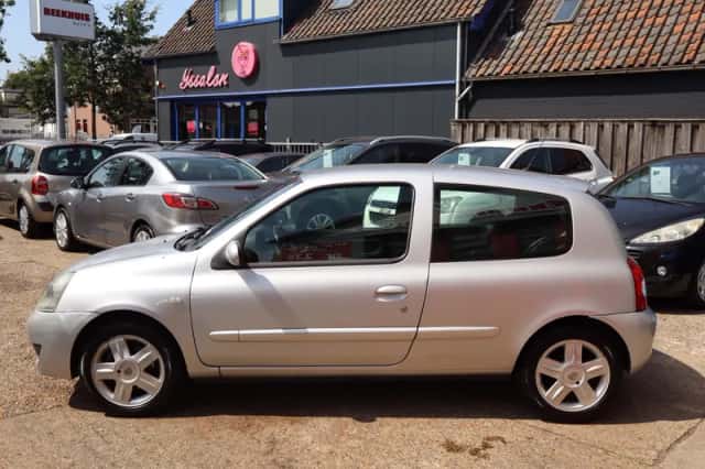 Renault Clio (2007) thumbnail 4