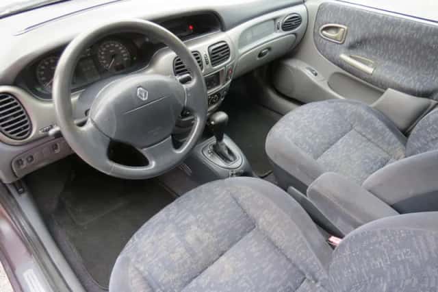 Renault Mégane (2001) thumbnail 3
