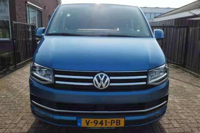 Volkswagen Transporter (2018) thumbnail 2